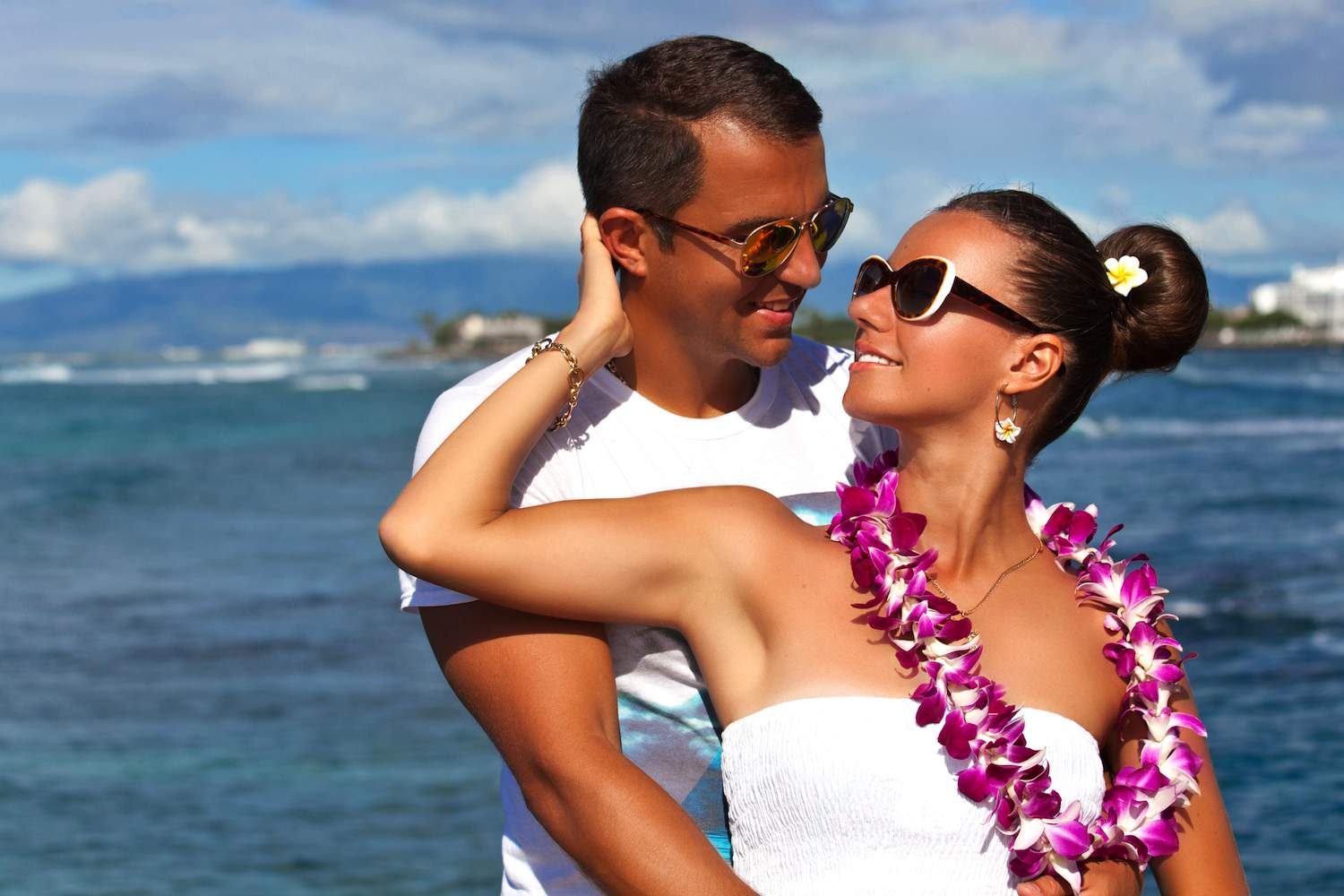 Hawaiian wedding lei