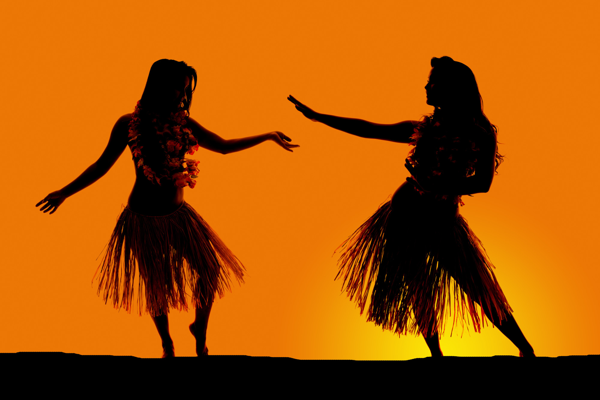 luau hula dancers